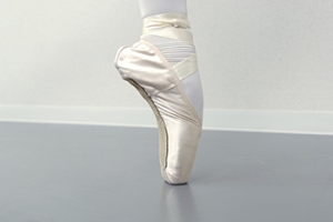 Pros and Cons of Ballet Dancers&#039; Feet